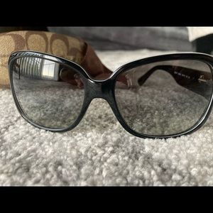 Coach Tasha Sunglasses 🕶